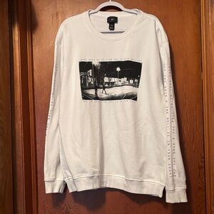 H&M White Sweatshirt with Black Graphic 2XL